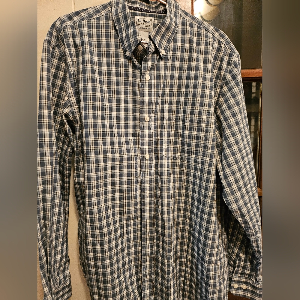 Man's blue plaid LL BEAN button down‎  Size medium, Fall Season